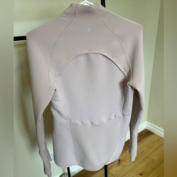 Lululemon Weather or Not 1/2 Zip - Picture 3 of 4